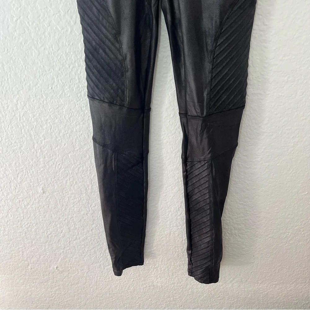 Spanx Faux Leather Moto Leggings Black Size Small - Picture 5 of 11